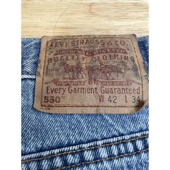 Vintage Levis 550 Relaxed Fit Blue USA Made Jeans 38X34 Red Tab Boyfriend/Mom - Picture 3 of 12